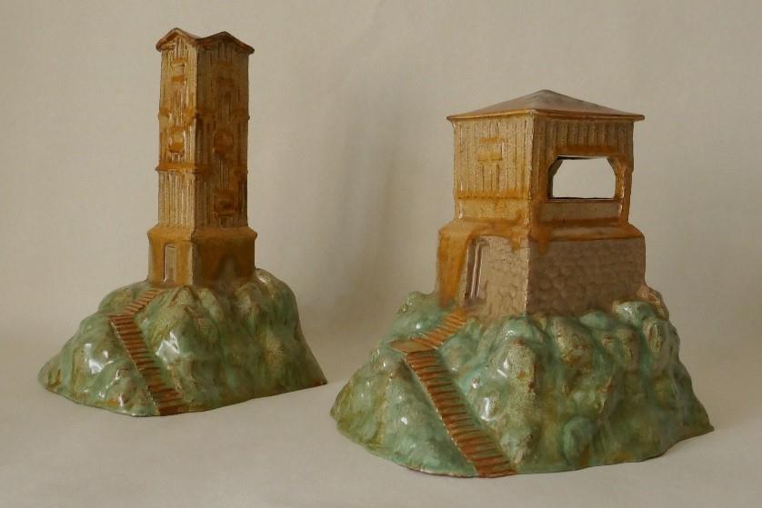 Two ceramic models of the Jeřabina lookout tower – Haselstein.